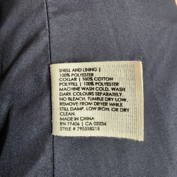 Club Monaco Quilted Button Down Vest - Picture 5 of 10